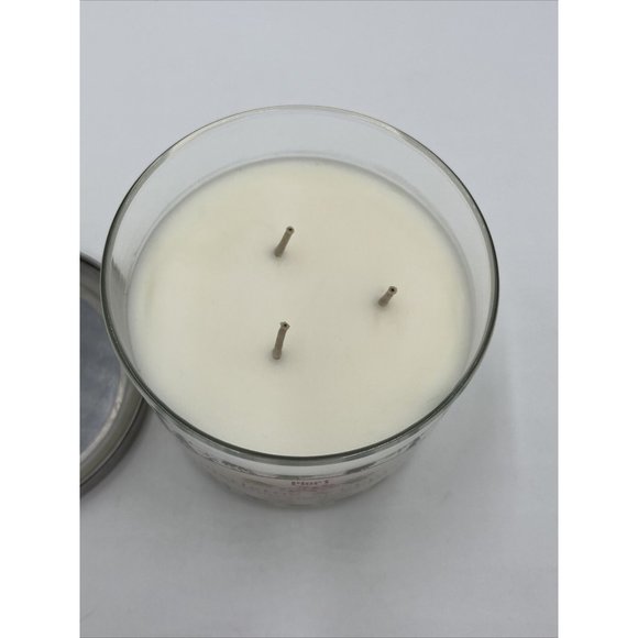 Pier 1 imports 3 Wick Candle Mistletoe and Cypress Scent Unused, Holiday Cheer - Picture 6 of 14